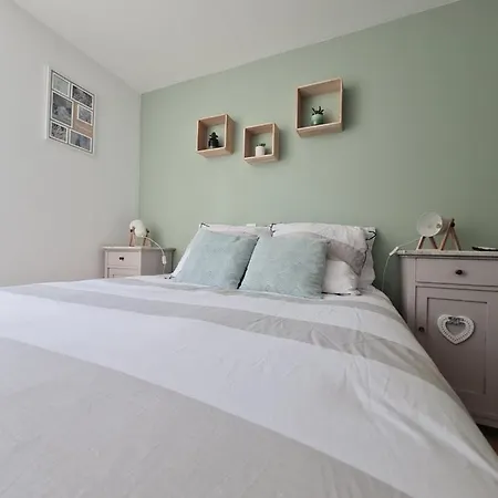 Chez Max Et Lili 52360 Διαμέρισμα *